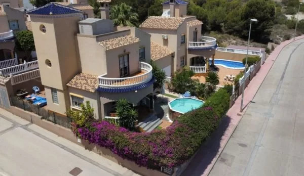 R, H3,F2, 146/273 m2, SM, OHC - Villamartin, Beach-3km, 259.995 EUR, Ref. BO-42940